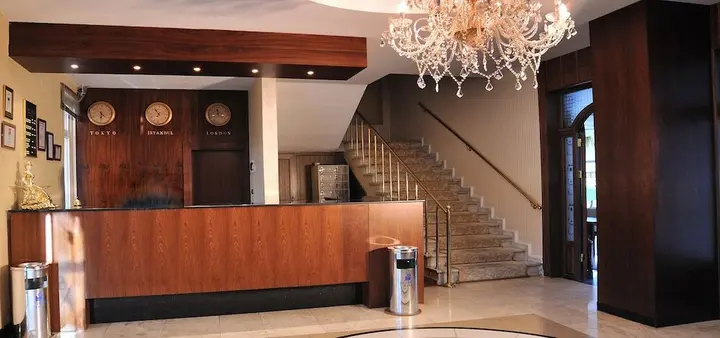 Бююкчекмедже: Pelikan Otel