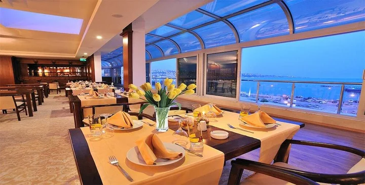 Бююкчекмедже: Pelikan Otel