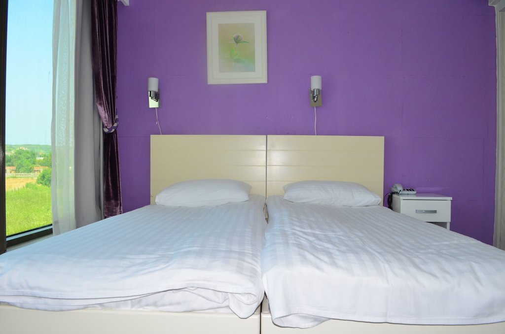 Сайл: Violet Park Hotel