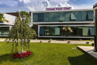 Сайл: Violet Park Hotel