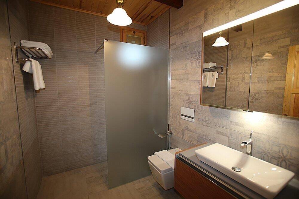 Чиралы: Nerissa Hotel - Special Class