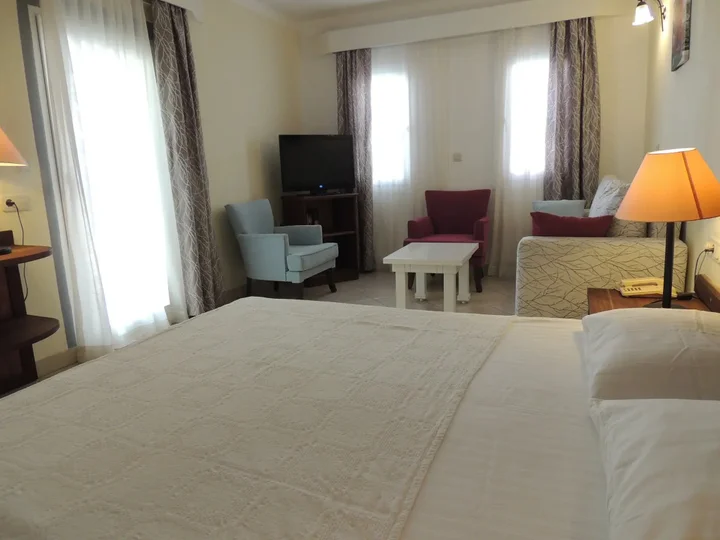 Битез: Okaliptus Hotel