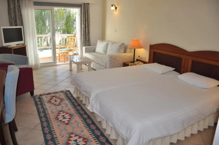 Битез: Okaliptus Hotel