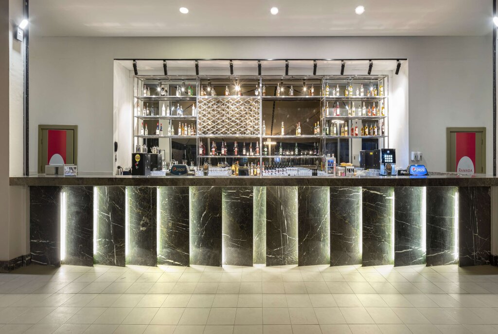 Аксу: Ramada Resort Lara