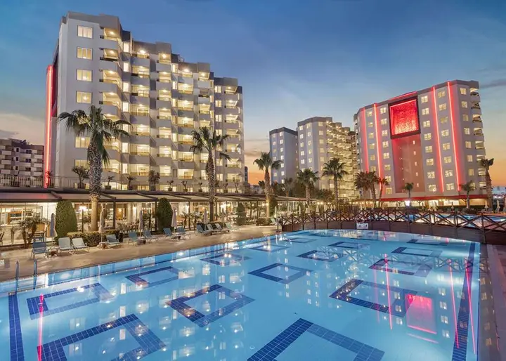 Аксу: Ramada Resort Lara