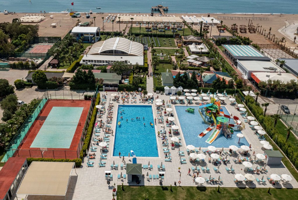 Аксу: Ramada Resort Lara