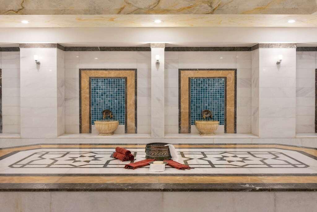 Аксу: Ramada Resort Lara