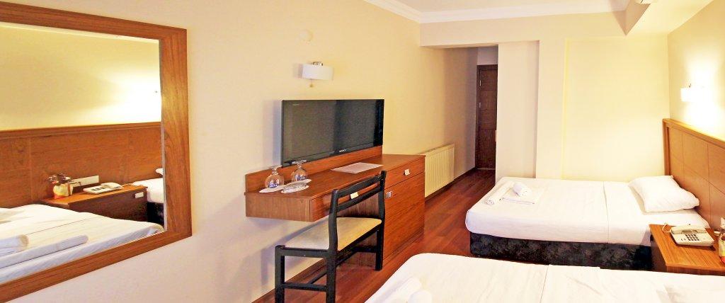 Алтынолук: Отель Ucem Otel Golden Sea
