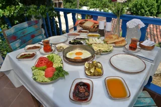 Шириндже: Selanik Pansiyon