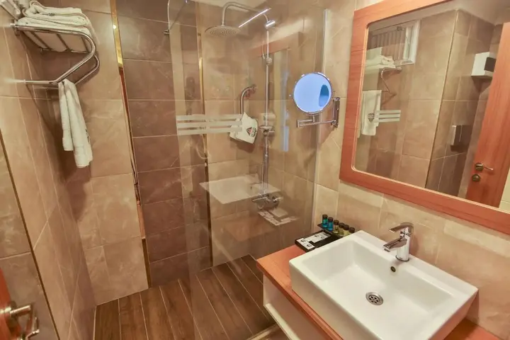Бартын: Diamond Hotel