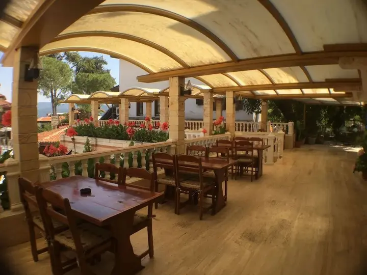 Акьяка: Ates Otel