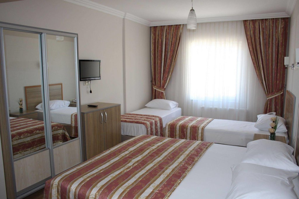 Эджеабат: Hotel Ejder