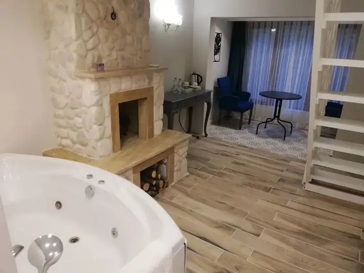 Сайл: Alesta Butik Otel