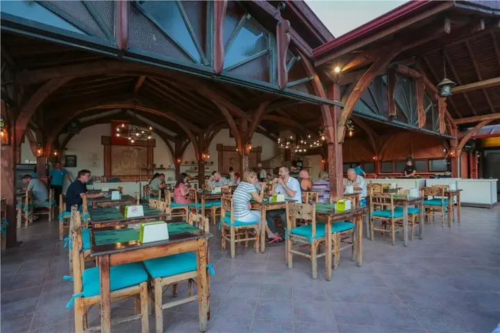 Фетхие: Pink Palace Hotel