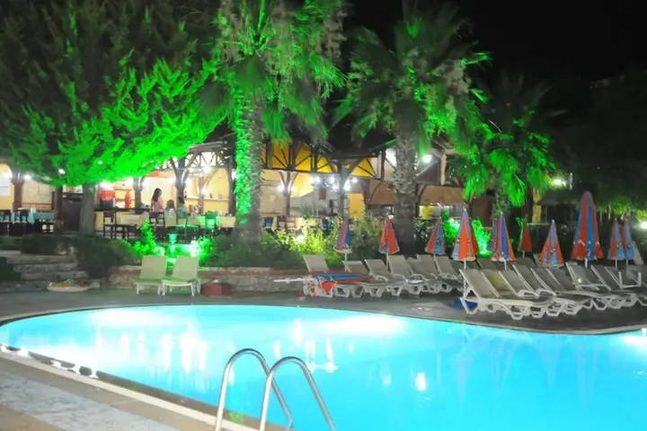 Фетхие: Pink Palace Hotel