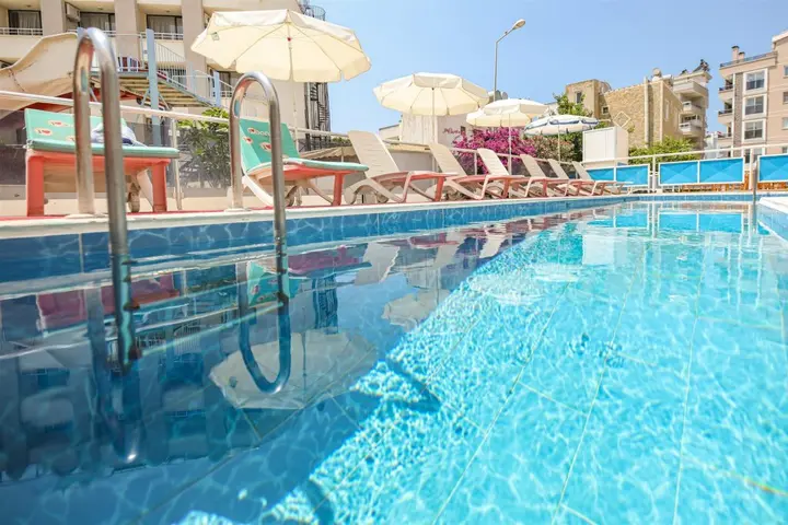 Дидим: Hotel Delta Altinkum