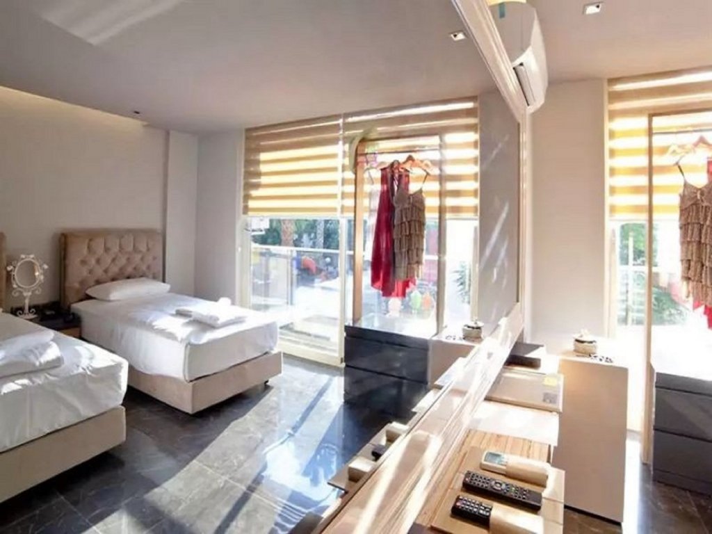 Каш: Upper House Hotel