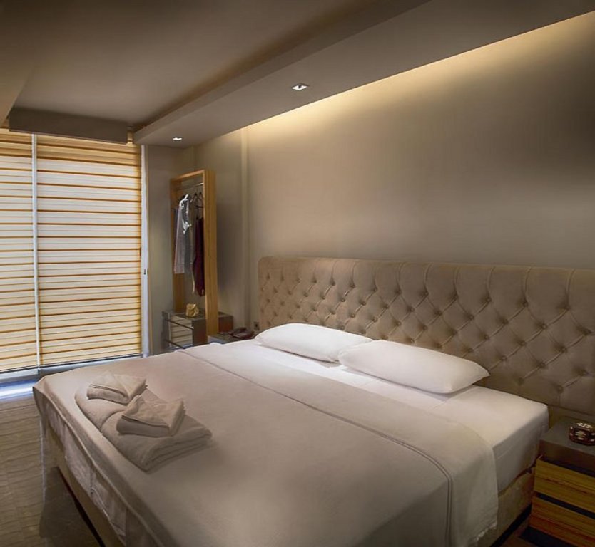 Каш: Upper House Hotel