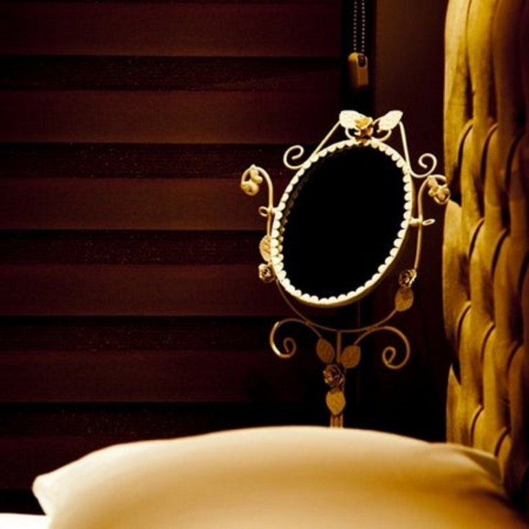 Каш: Upper House Hotel