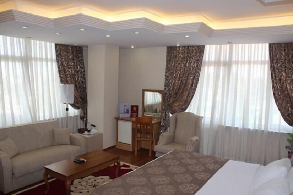 Орду: Grand Hotel Tesk