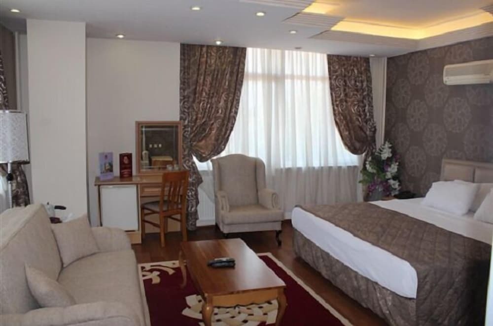 Орду: Grand Hotel Tesk
