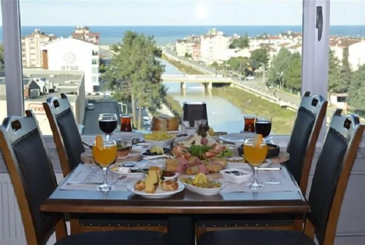 Орду: Grand Hotel Tesk