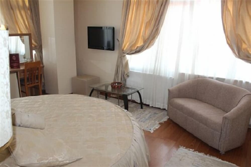 Орду: Grand Hotel Tesk