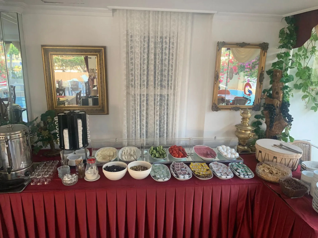 Анталья: Gulizar Hotel Konyaaltı