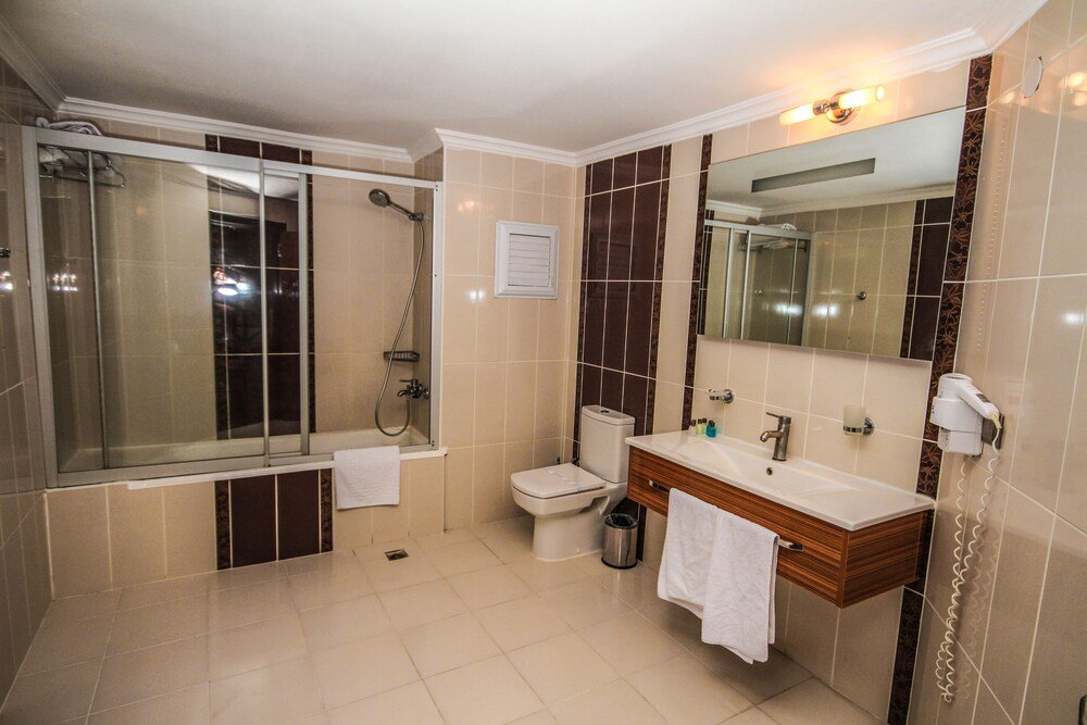 Аванос: Hotel Yiltok