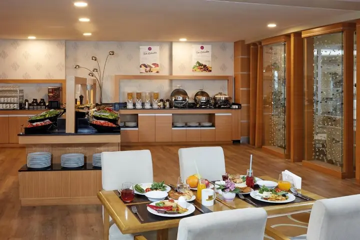 Адана: Anemon Grand Adana Otel
