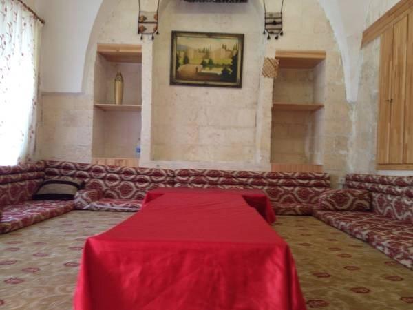 Шанлыурфа: Vezirhan Konuk Evi