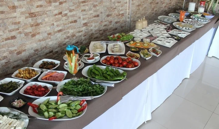 Алашехир: Sahi̇n Hotel