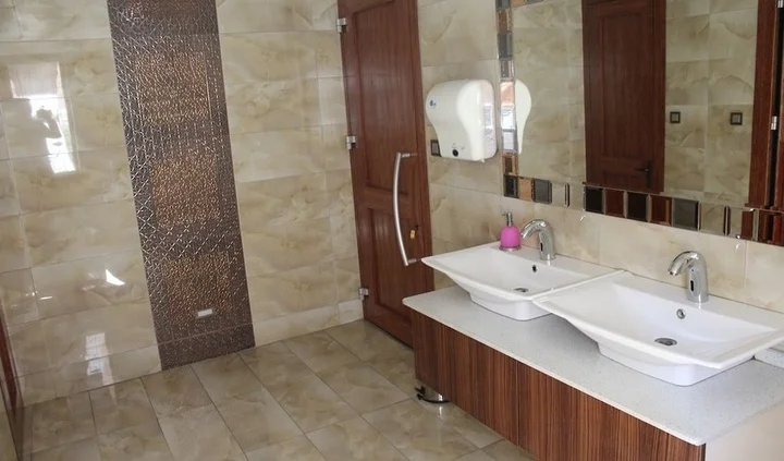 Алашехир: Sahi̇n Hotel
