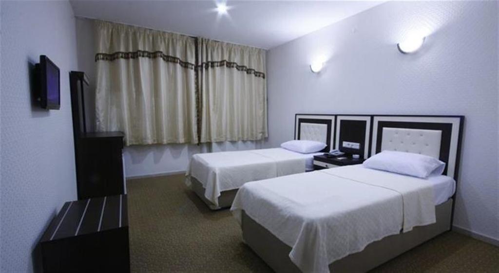 Харбия: Tarbus Hotel