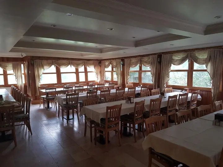 Чамлыхемшин: Sis Hotel