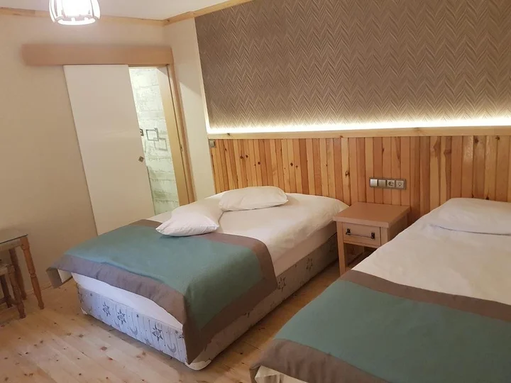Чамлыхемшин: Sis Hotel