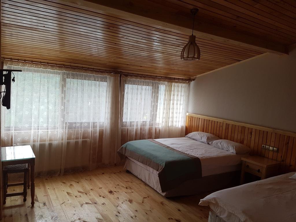 Чамлыхемшин: Sis Hotel