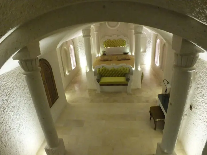 Учисар: Hu of Cappadocia