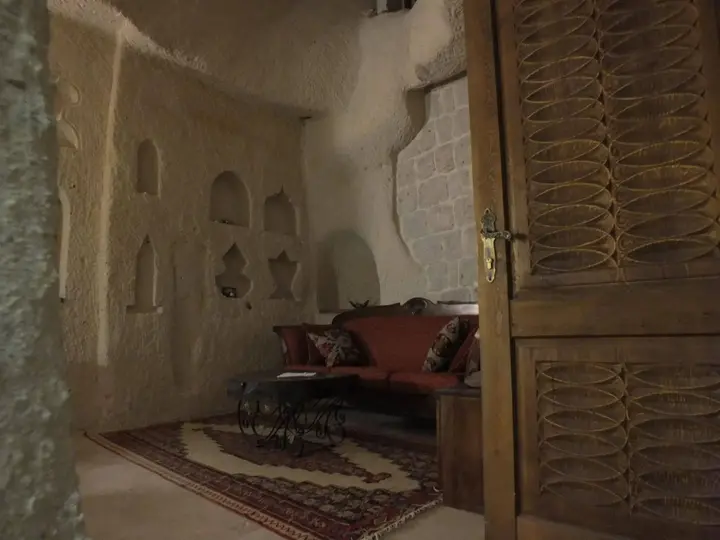 Учисар: Hu of Cappadocia