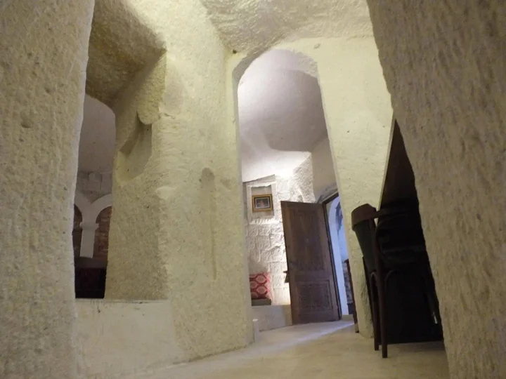 Учисар: Hu of Cappadocia