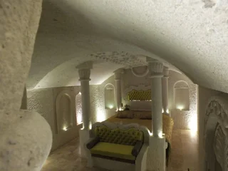 Учисар: Hu of Cappadocia