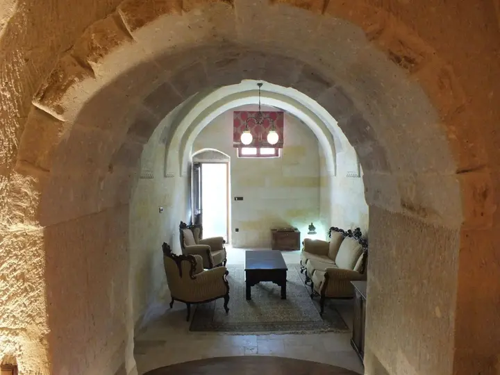 Учисар: Hu of Cappadocia