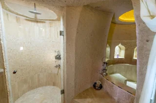 Учисар: Hu of Cappadocia