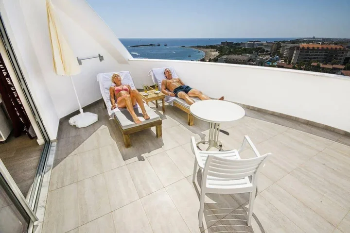 Окурджалар: Laguna Beach Alya Resort & SPA - All Inclusive