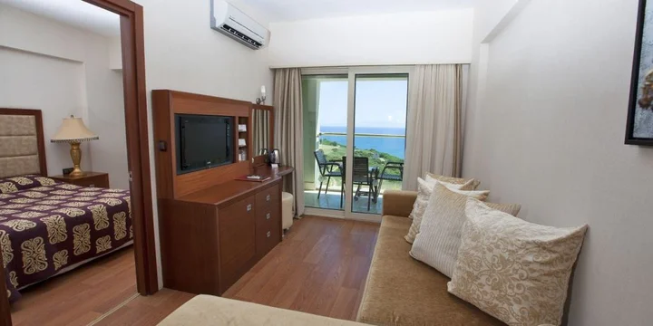 Капикири: Laur Hotels