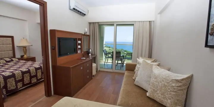Капикири: Laur Hotels
