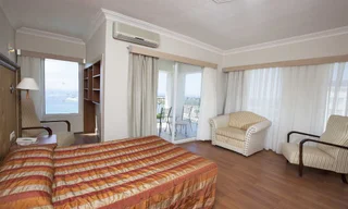 Капикири: Laur Hotels