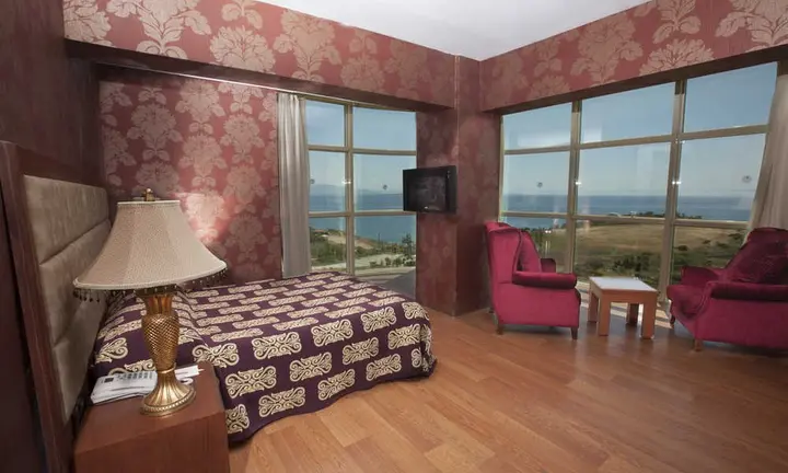 Капикири: Laur Hotels
