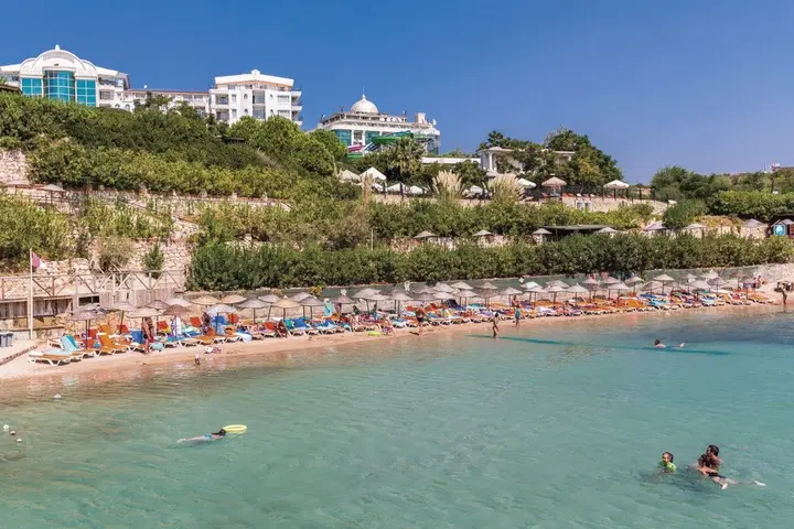 Капикири: Laur Hotels