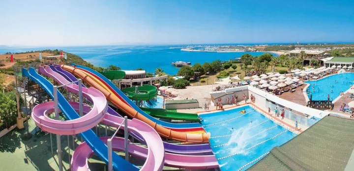 Капикири: Laur Hotels